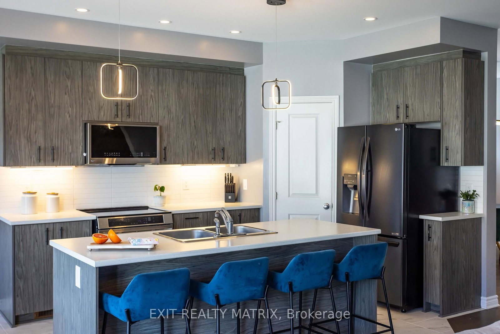 857 Cologne Street • Russell, ON photo 9