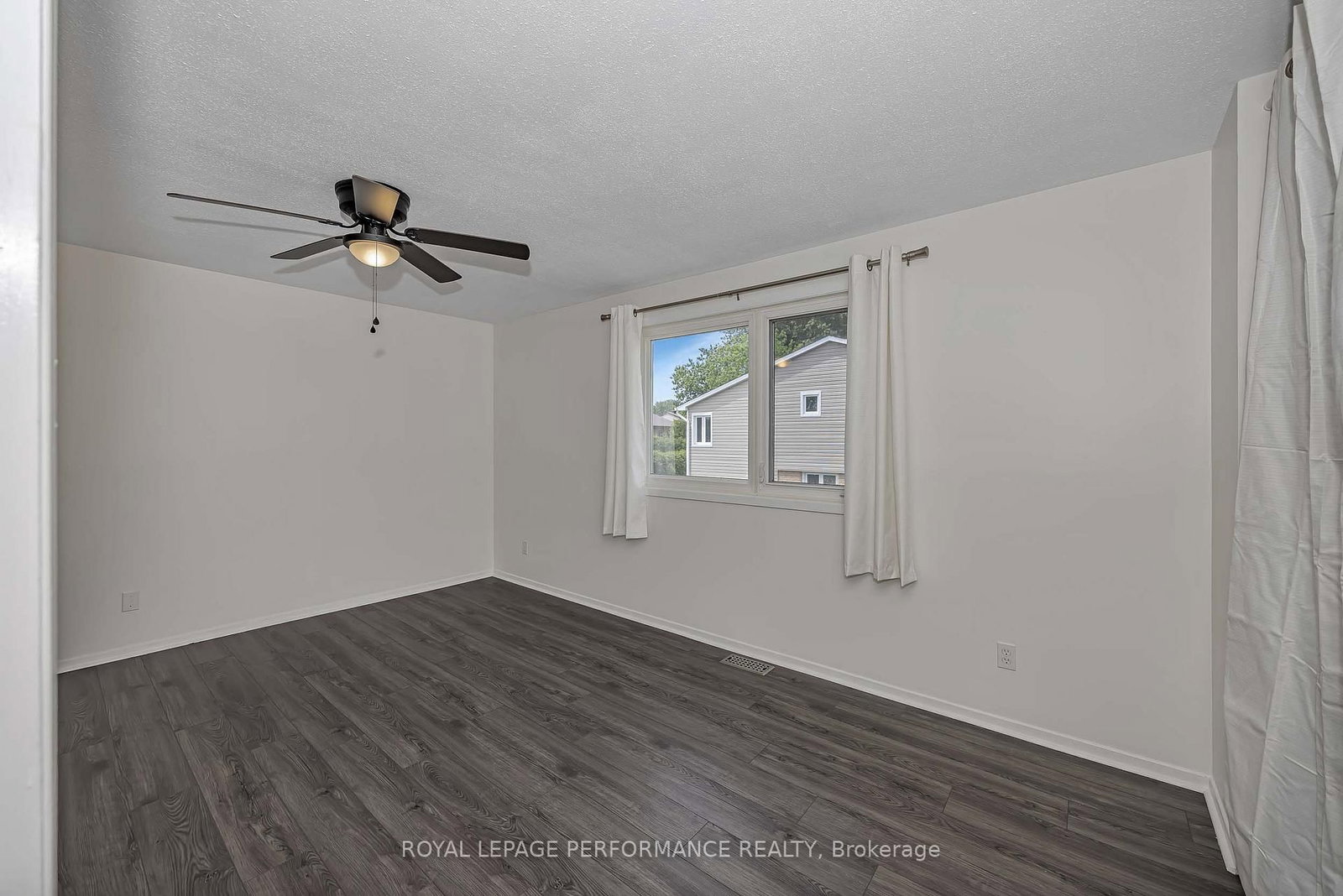 1780 Lamoureux Drive • #A • Ottawa, ON photo 11