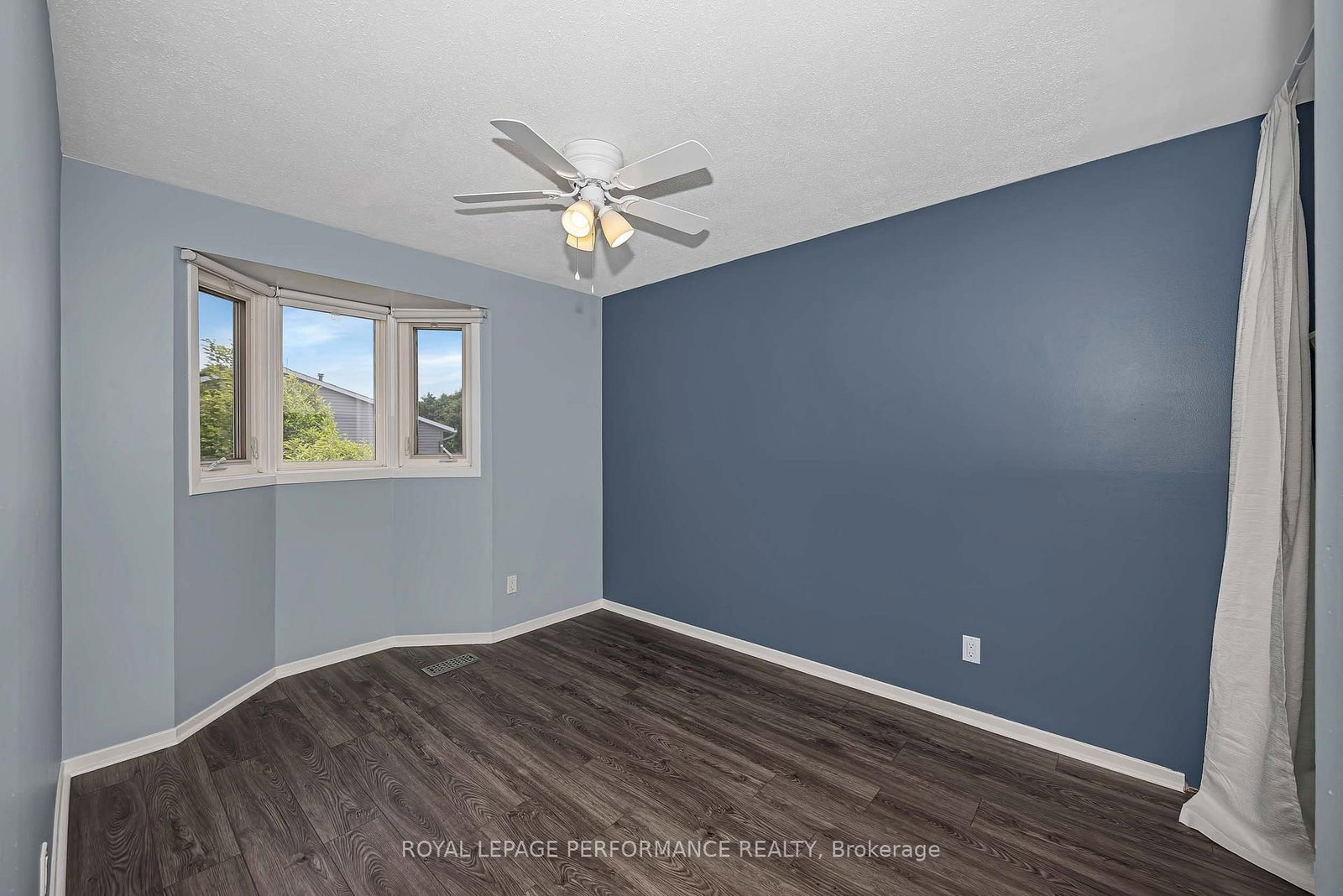 1780 Lamoureux Drive • #A • Ottawa, ON photo 14