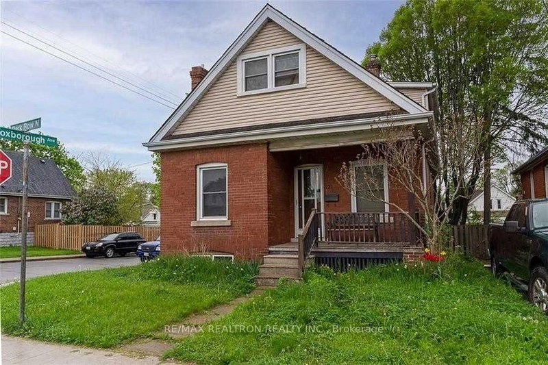 home for lease on Upper Level-121 Park Row N