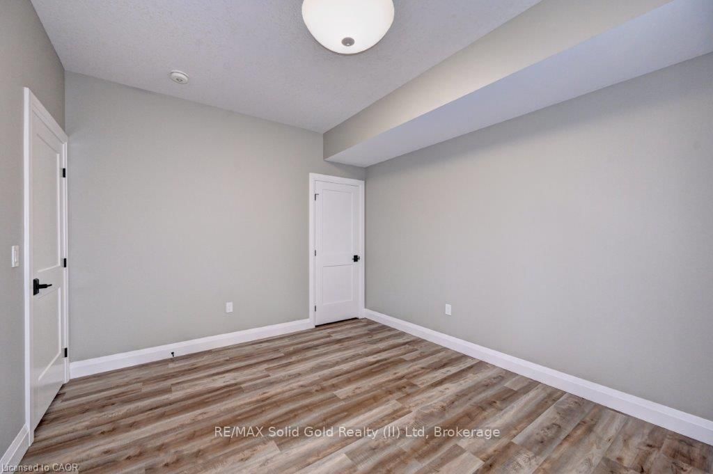 33 Murray Court • #1 • Perth East, ON photo 18