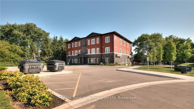 3 - 33 Murray Court