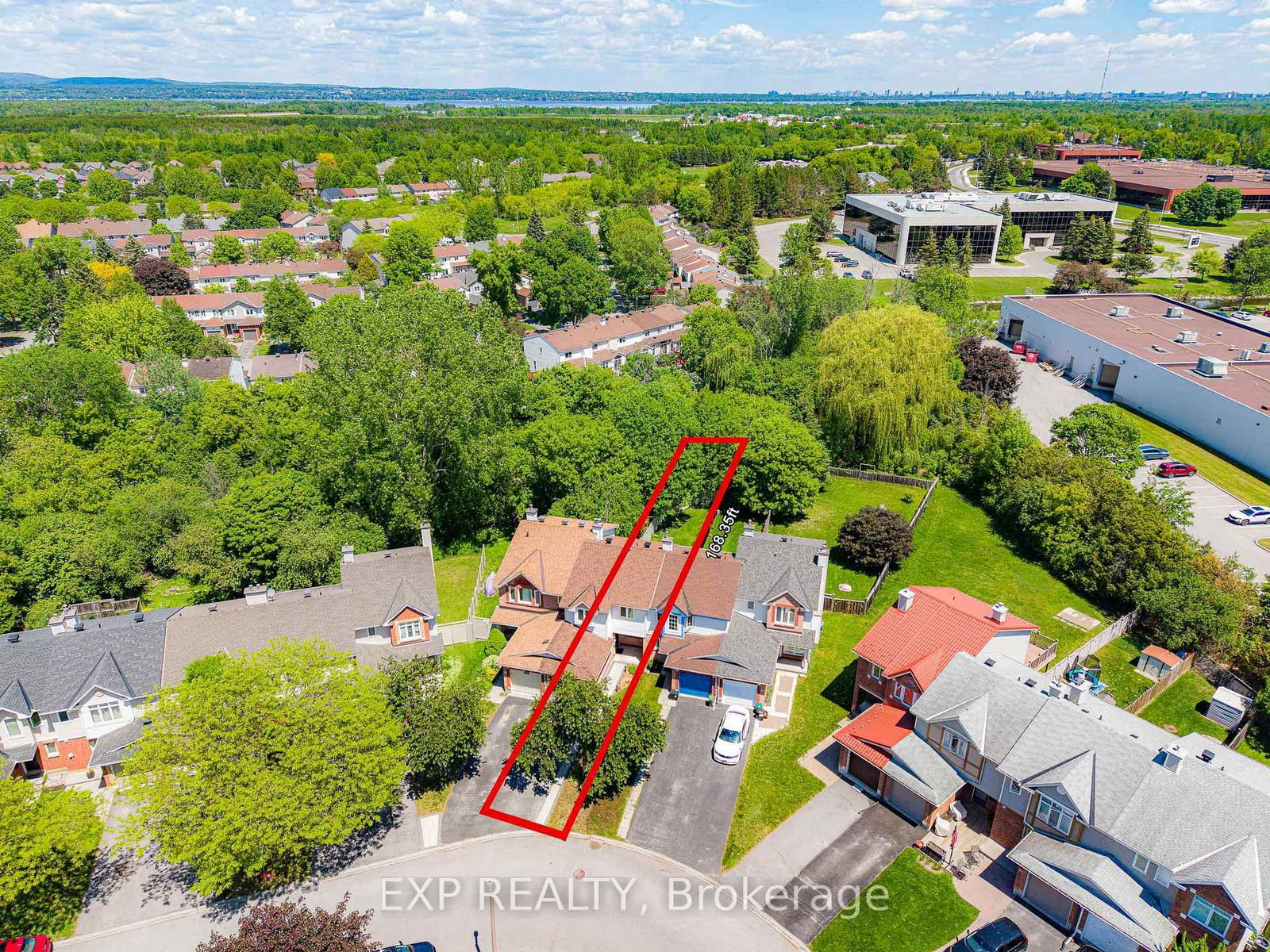 87 Banchory Crescent • Ottawa, ON photo 3