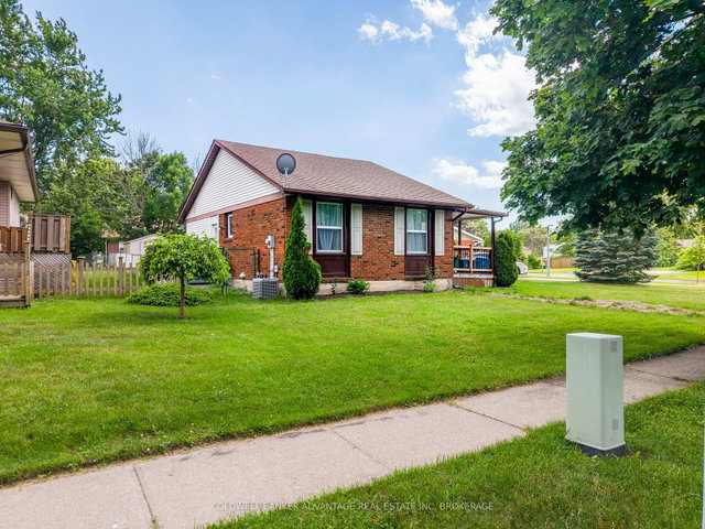 25 Newleaf Crescent