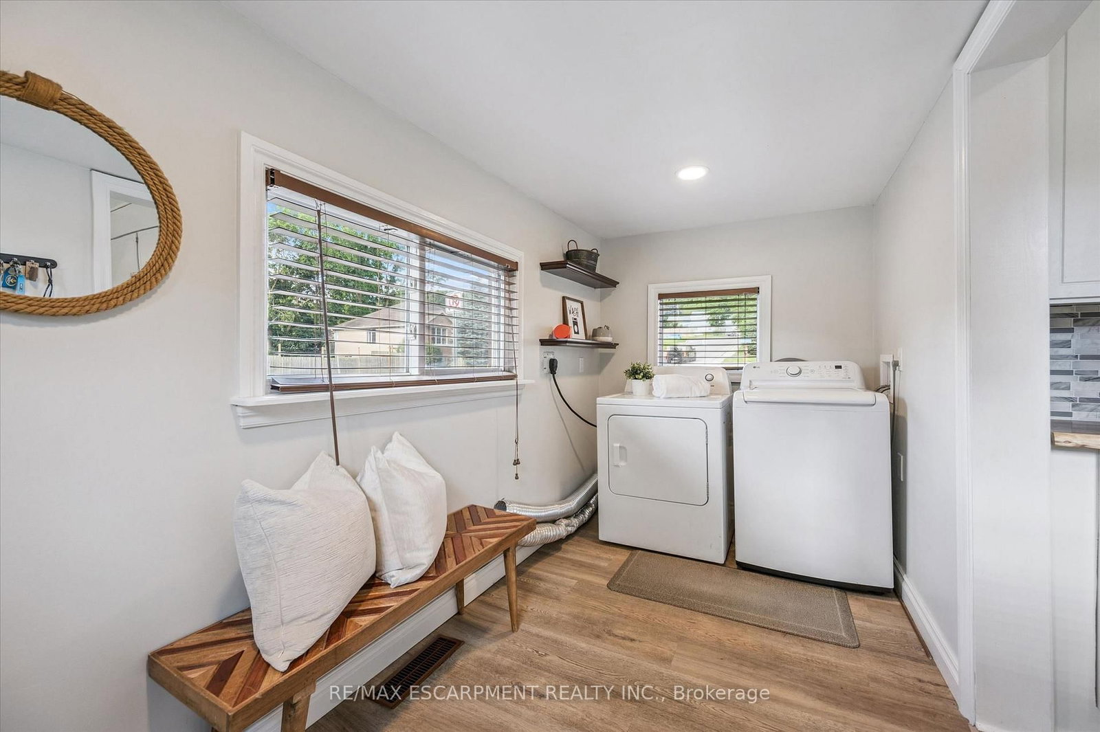 8 Cross Street • Brant, ON photo 17