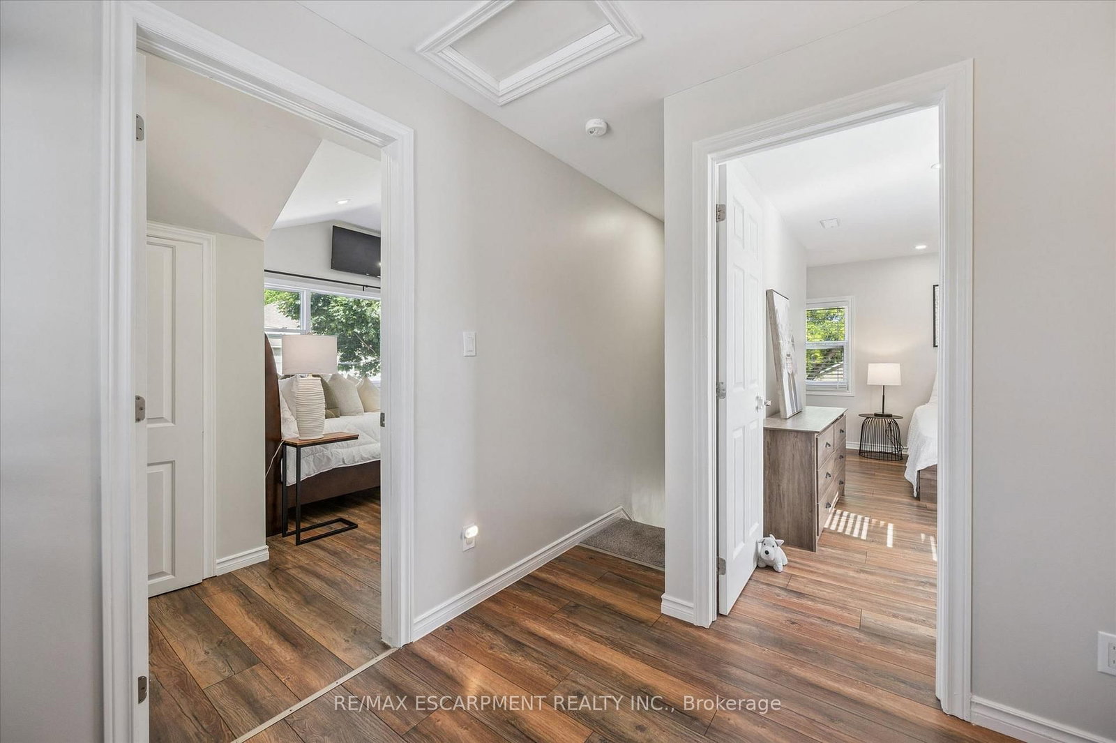 8 Cross Street • Brant, ON photo 19