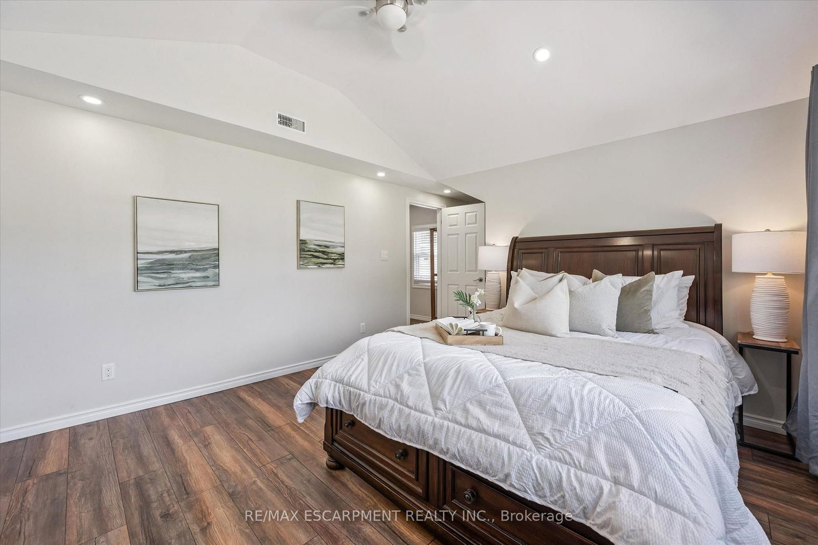 8 Cross Street • Brant, ON photo 23