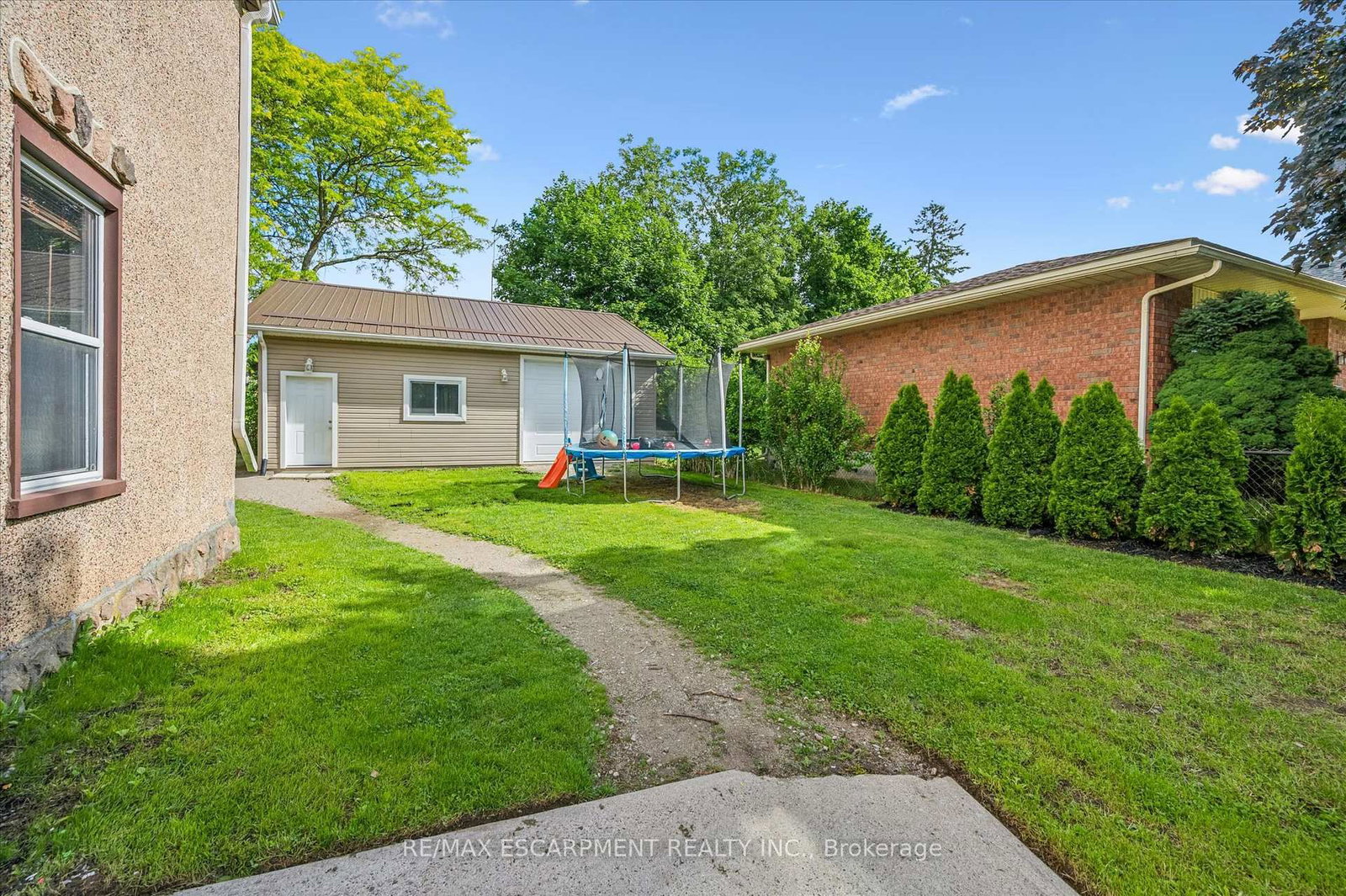 8 Cross Street • Brant, ON photo 24