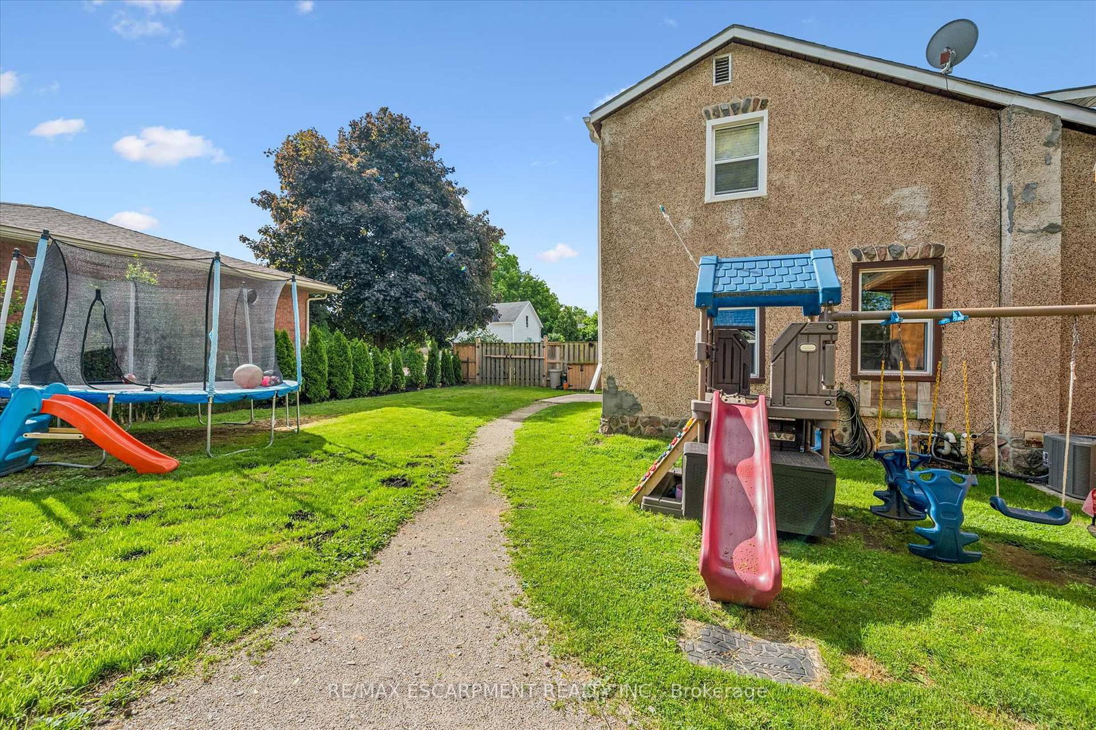 8 Cross Street • Brant, ON photo 29