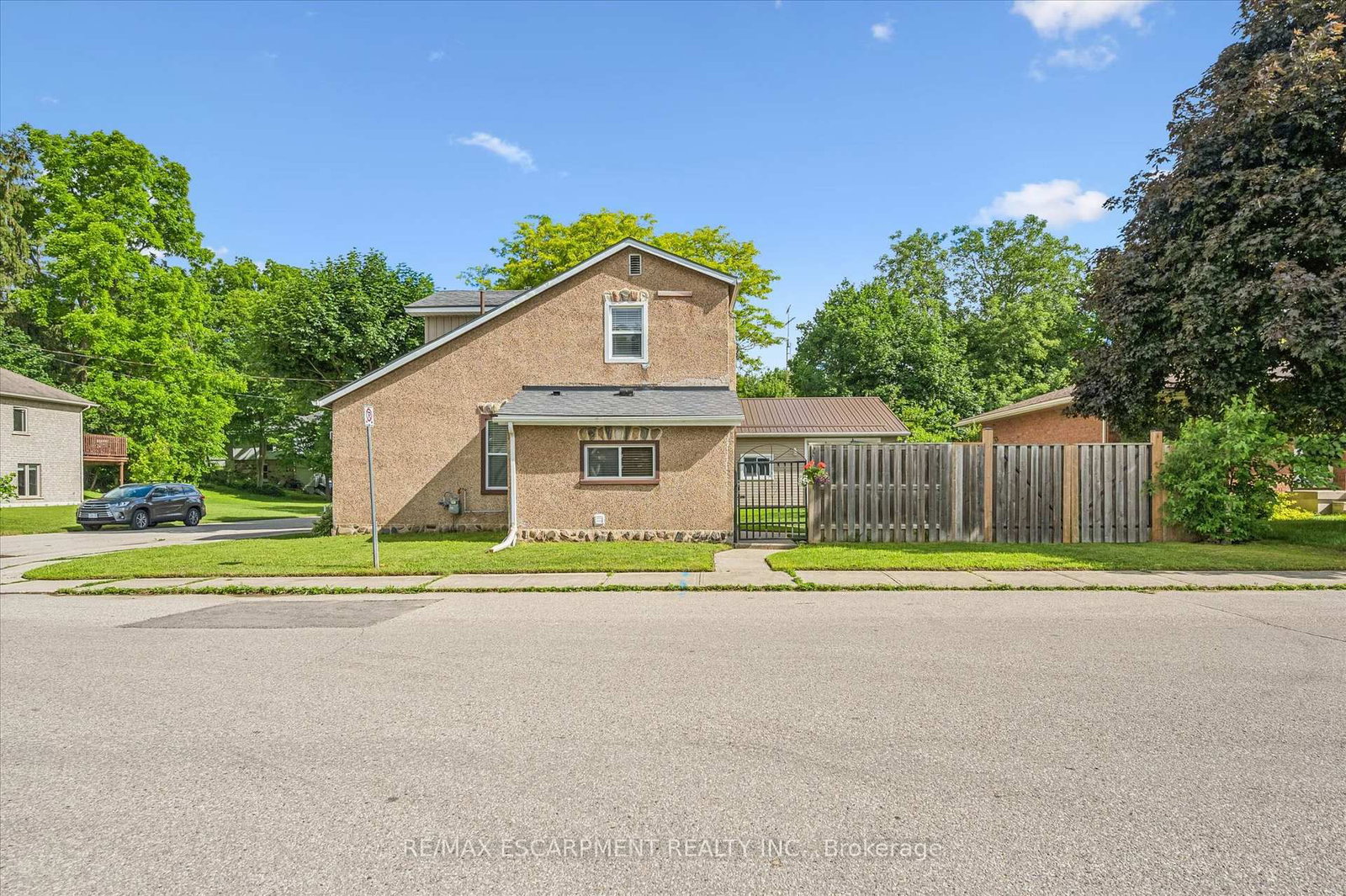 8 Cross Street • Brant, ON photo 31