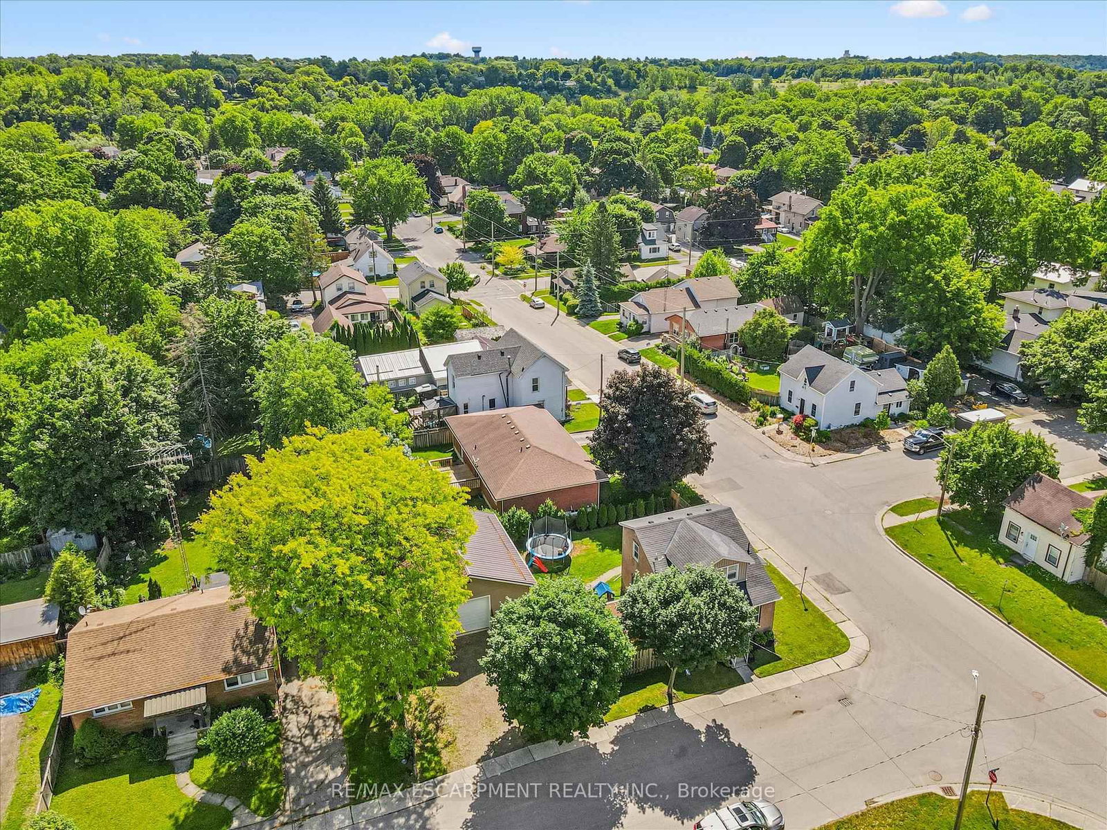 8 Cross Street • Brant, ON photo 33