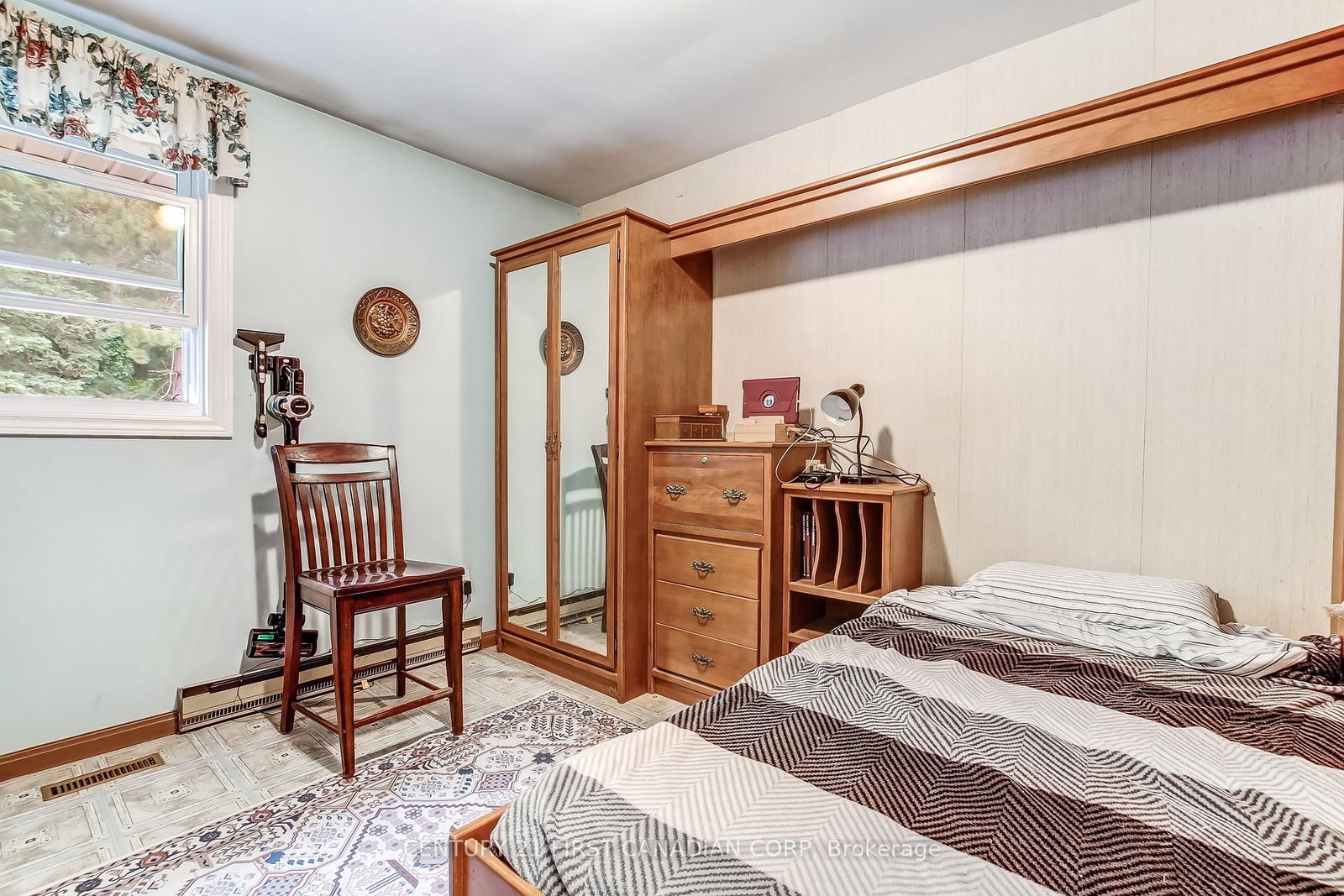 6892 Century Drive • Strathroy-Caradoc, ON photo 12