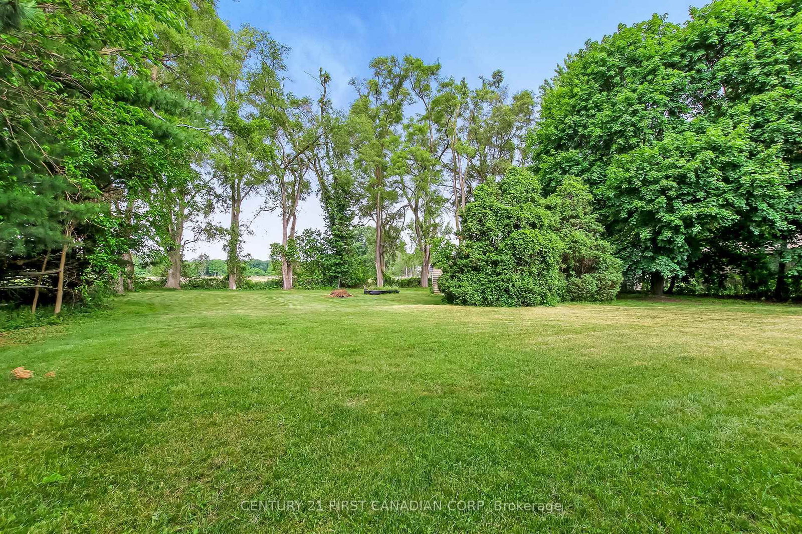 6892 Century Drive • Strathroy-Caradoc, ON photo 25