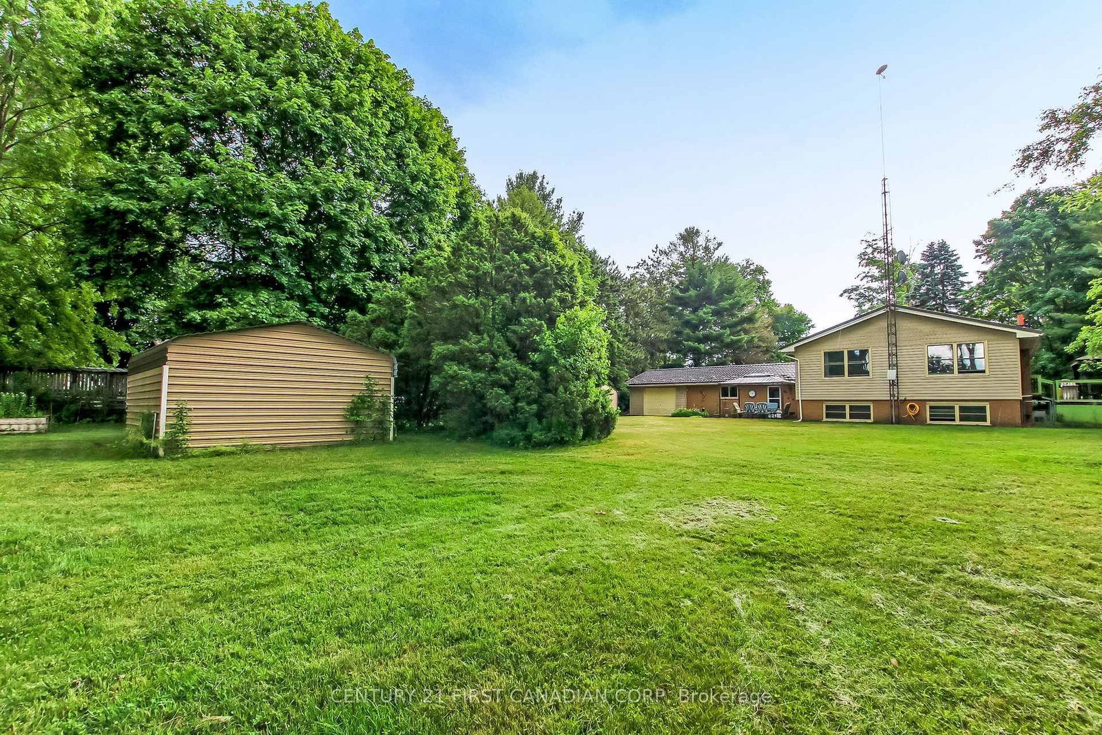 6892 Century Drive • Strathroy-Caradoc, ON photo 27