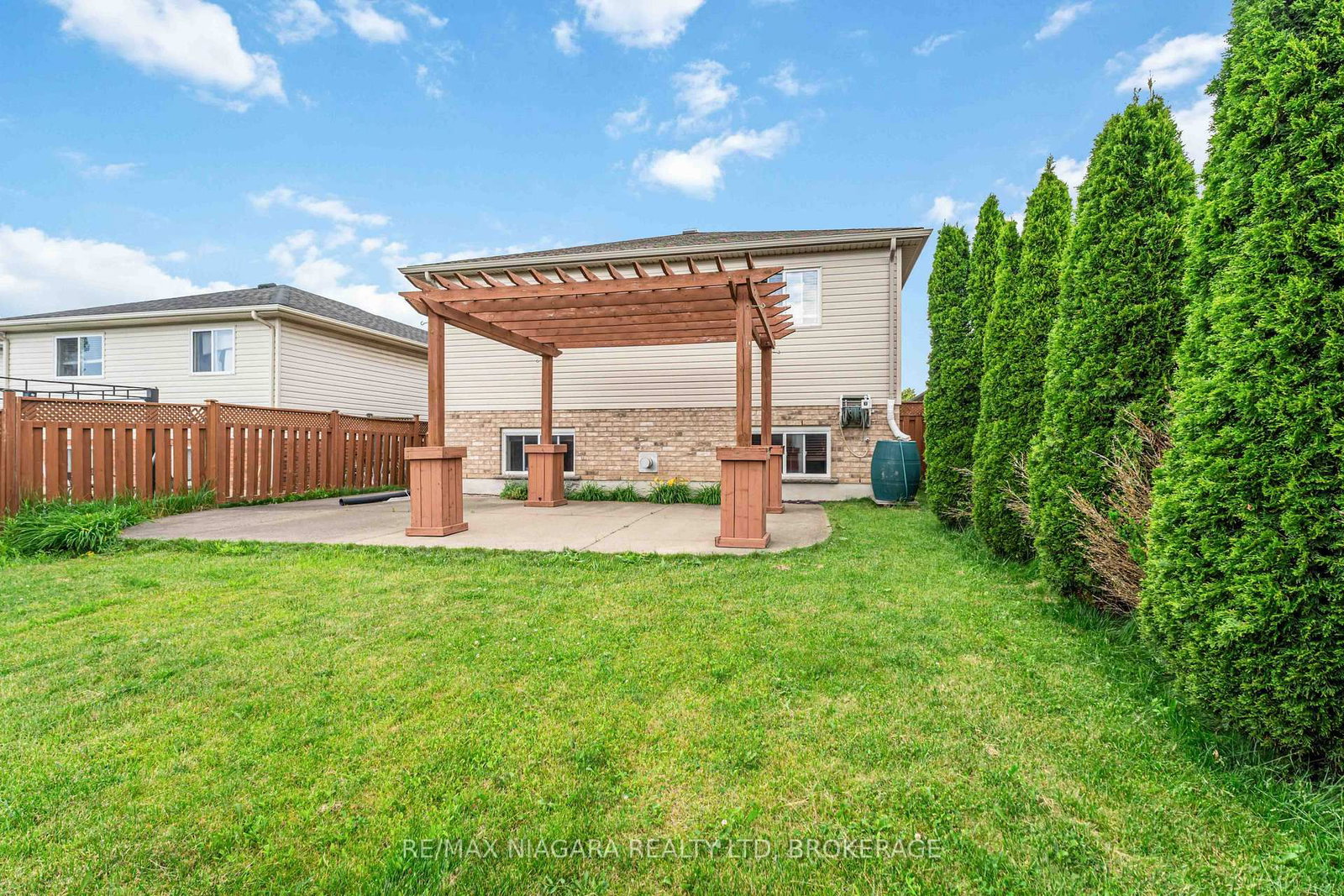 8340 Racey Avenue • Niagara Falls, ON photo 20