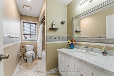 8340 Racey Avenue • Niagara Falls, ON photo 8