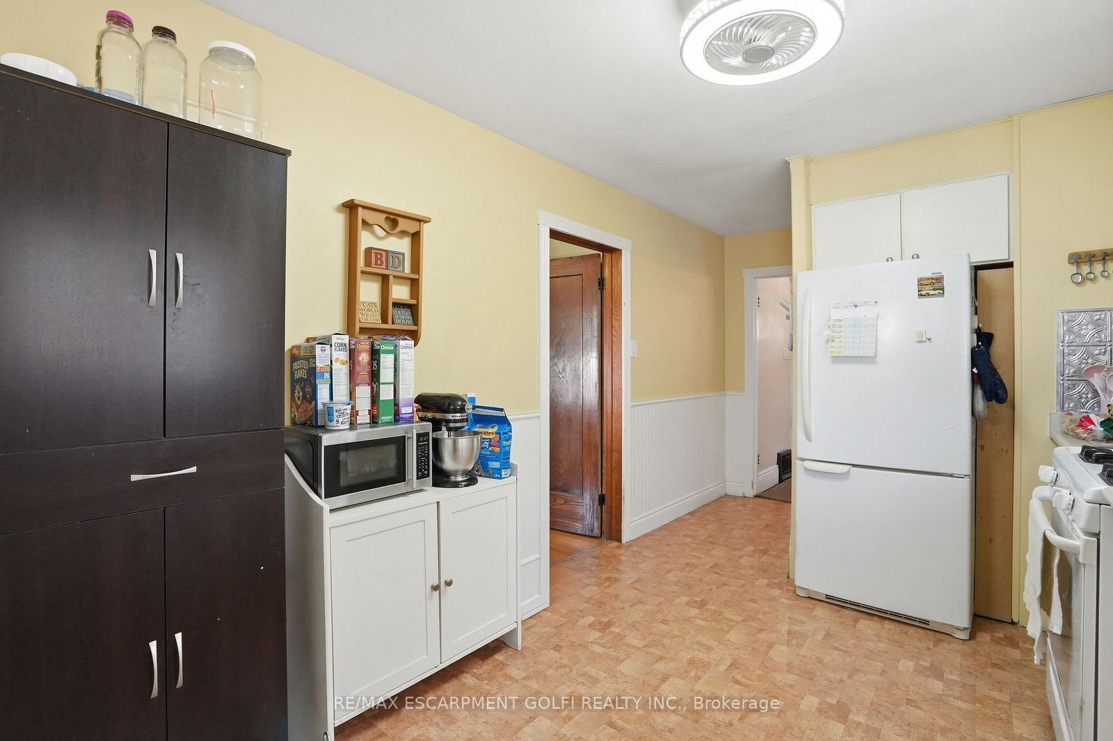 Listing Image 17