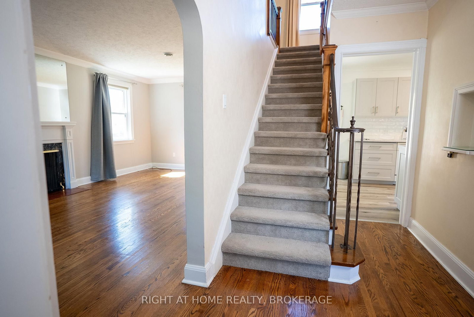 57 Edgar Street • Welland, ON photo 5