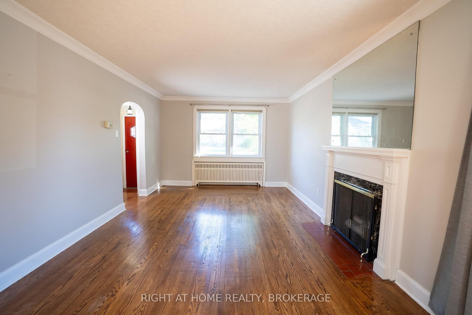 57 Edgar Street • Welland, ON photo 8