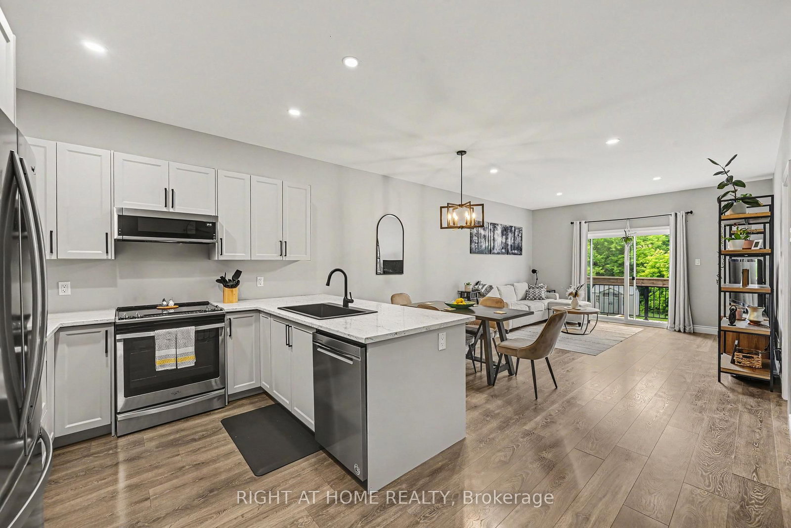 306 Forestview Crescent • Renfrew, ON photo 5
