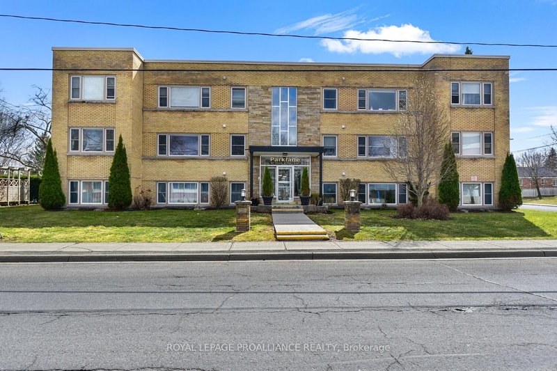 #11 167 Pearl Street, Brockville
