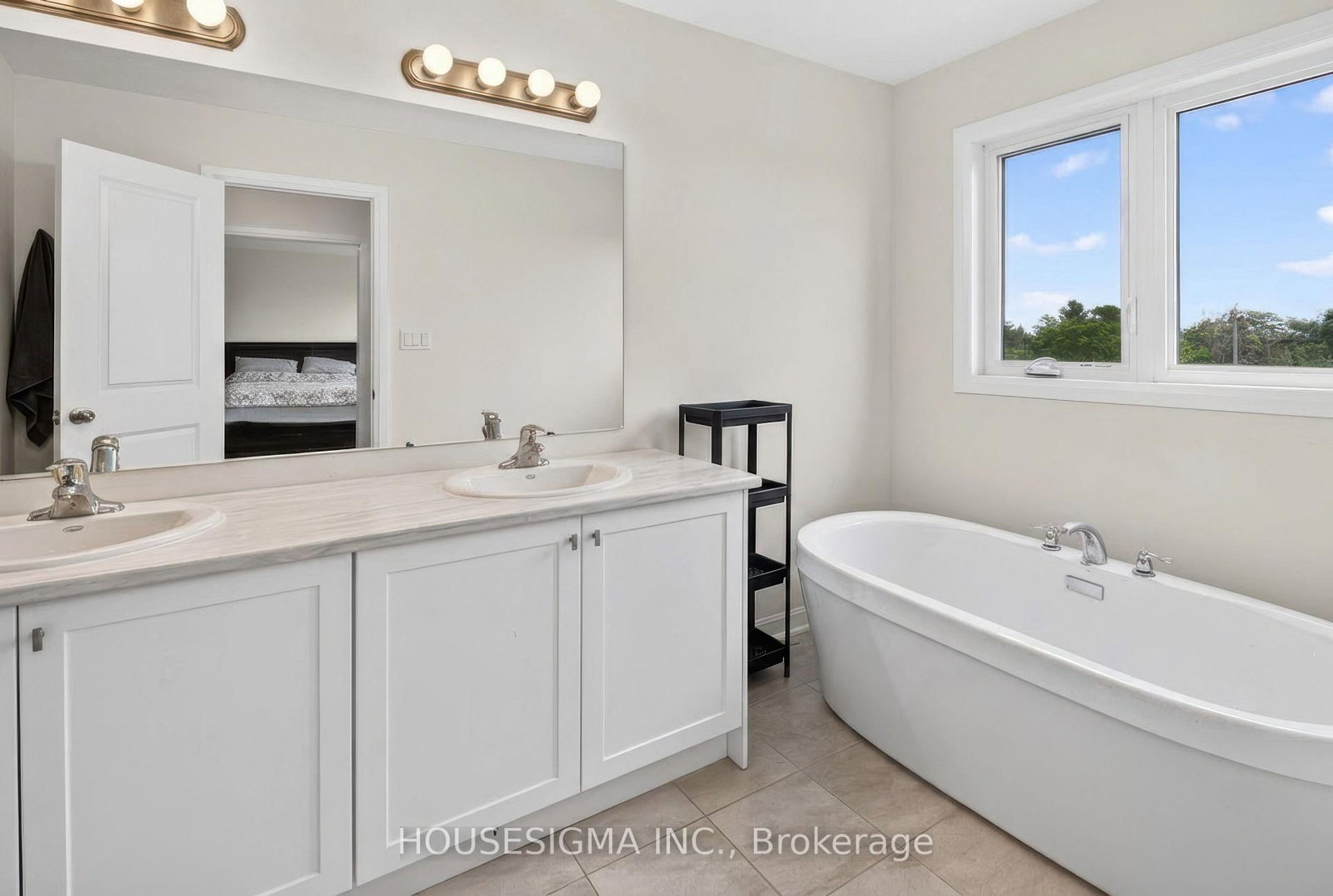 32 Oakmont Drive • Loyalist, ON photo 25