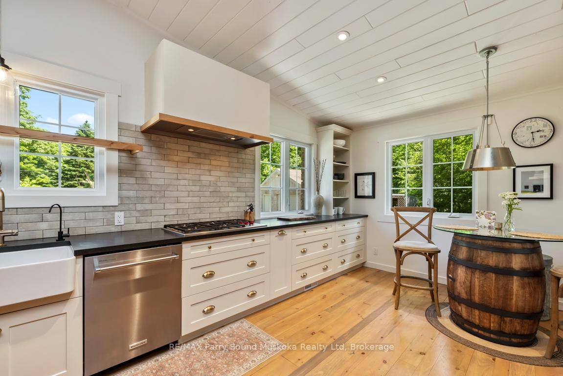 40 Beaver Trail • McDougall, ON photo 17