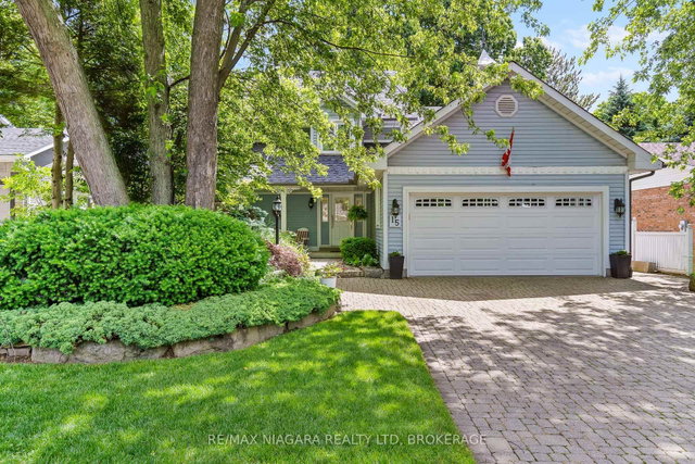 15 Deerpark Crescent N