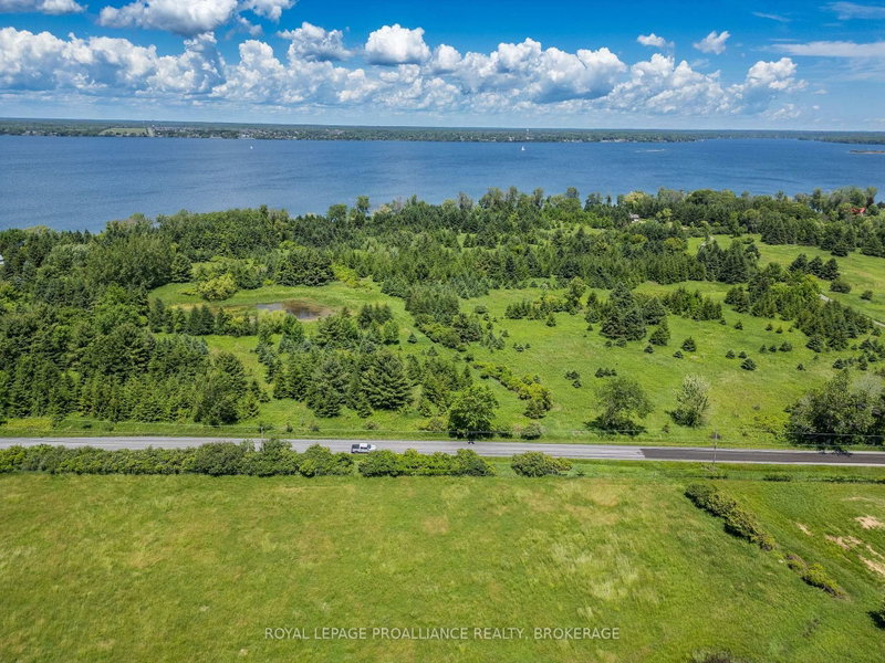 PT LT 18-19 Front Road