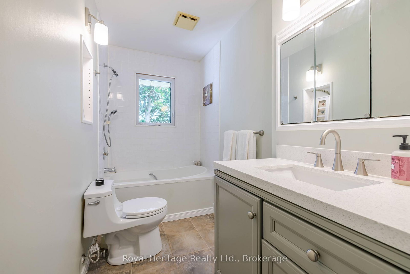 93 Cedar Street • Brighton, ON photo 12