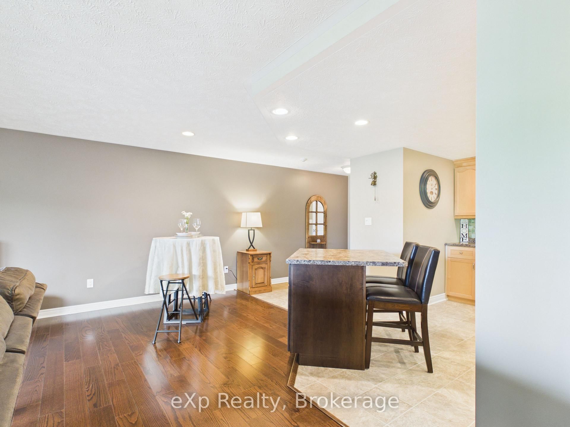 125 William Street N, Unit 302
