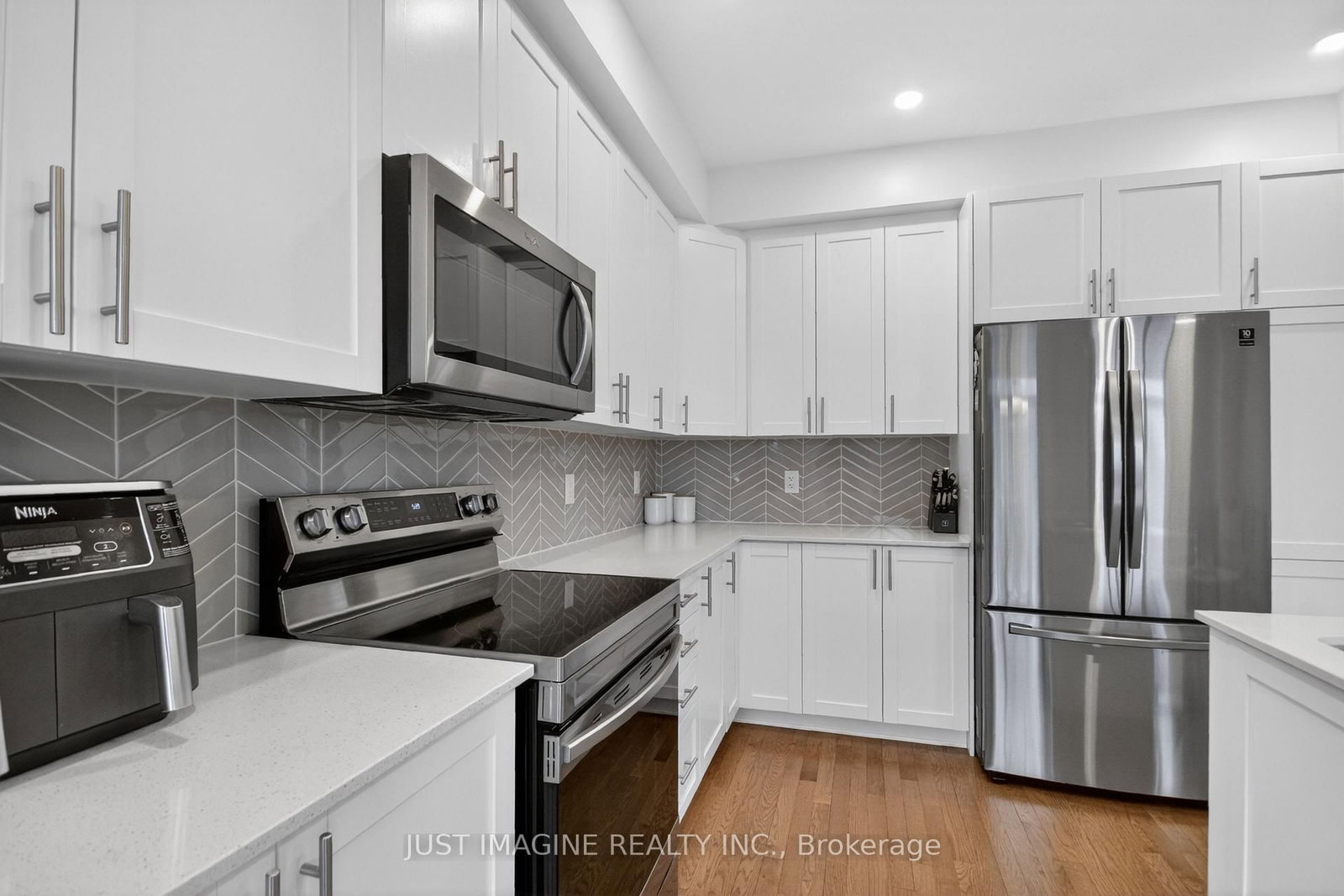311 Ibanez Walk • Ottawa, ON photo 21