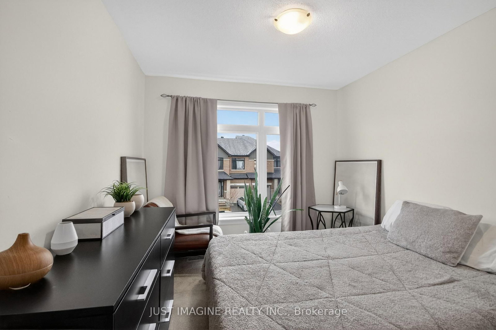 311 Ibanez Walk • Ottawa, ON photo 33
