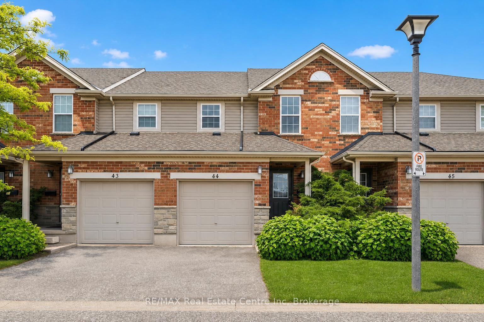 124 GOSLING Gardens • #44 • Guelph, ON photo 1