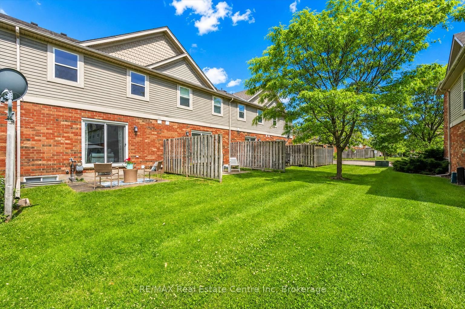 124 GOSLING Gardens • #44 • Guelph, ON photo 16