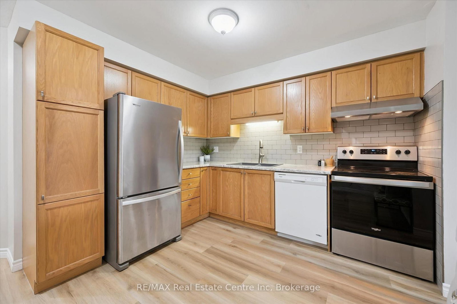 124 GOSLING Gardens • #44 • Guelph, ON photo 5