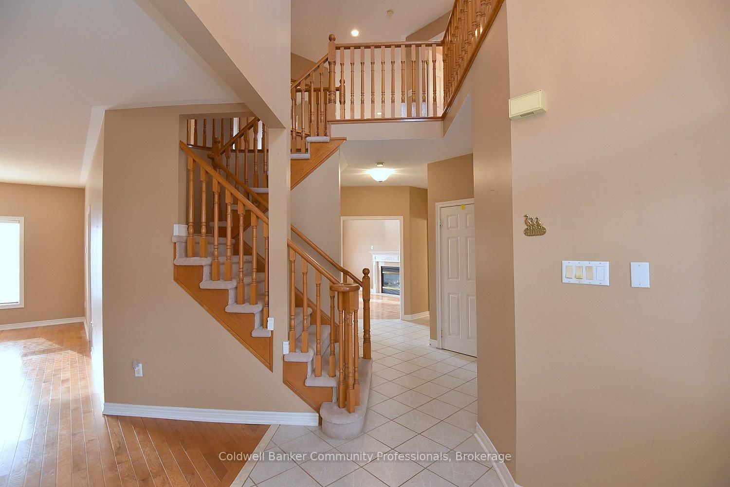 Detached House sold at 50 Winegarden Trail, Hamilton, Ontario, L9H 7M2 - Dundas - MLS: X13458024