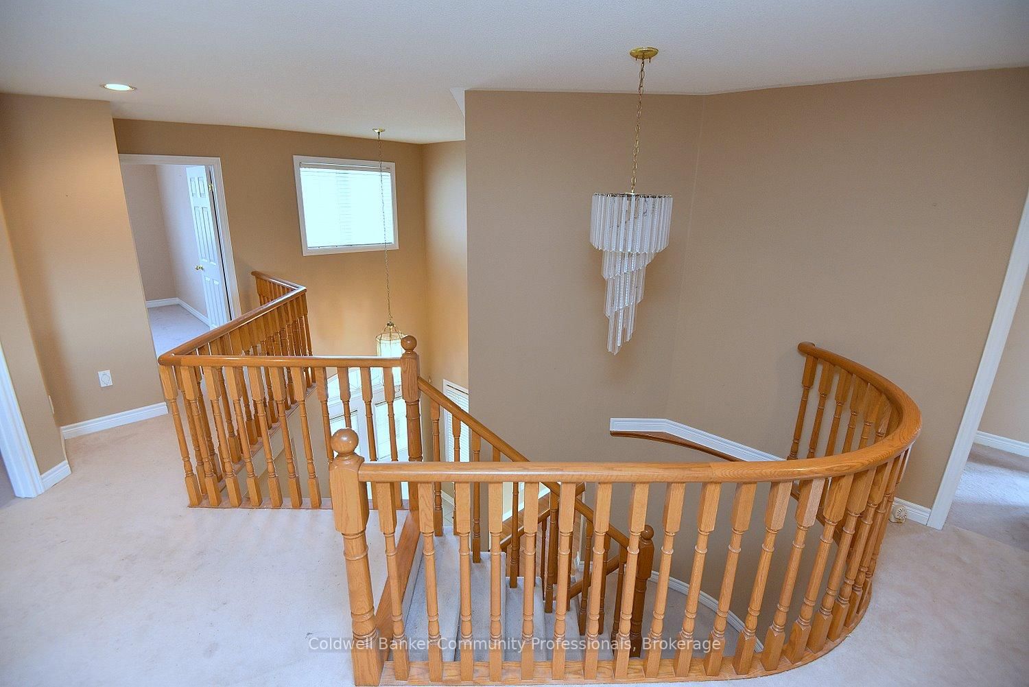 Detached House sold at 50 Winegarden Trail, Hamilton, Ontario, L9H 7M2 - Dundas - MLS: X13458024