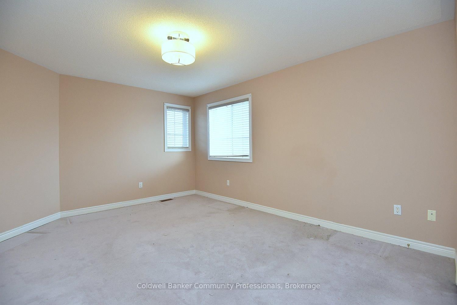 Detached House sold at 50 Winegarden Trail, Hamilton, Ontario, L9H 7M2 - Dundas - MLS: X13458024