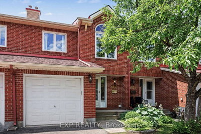 1856 Summerfields Crescent • Ottawa, ON photo 2