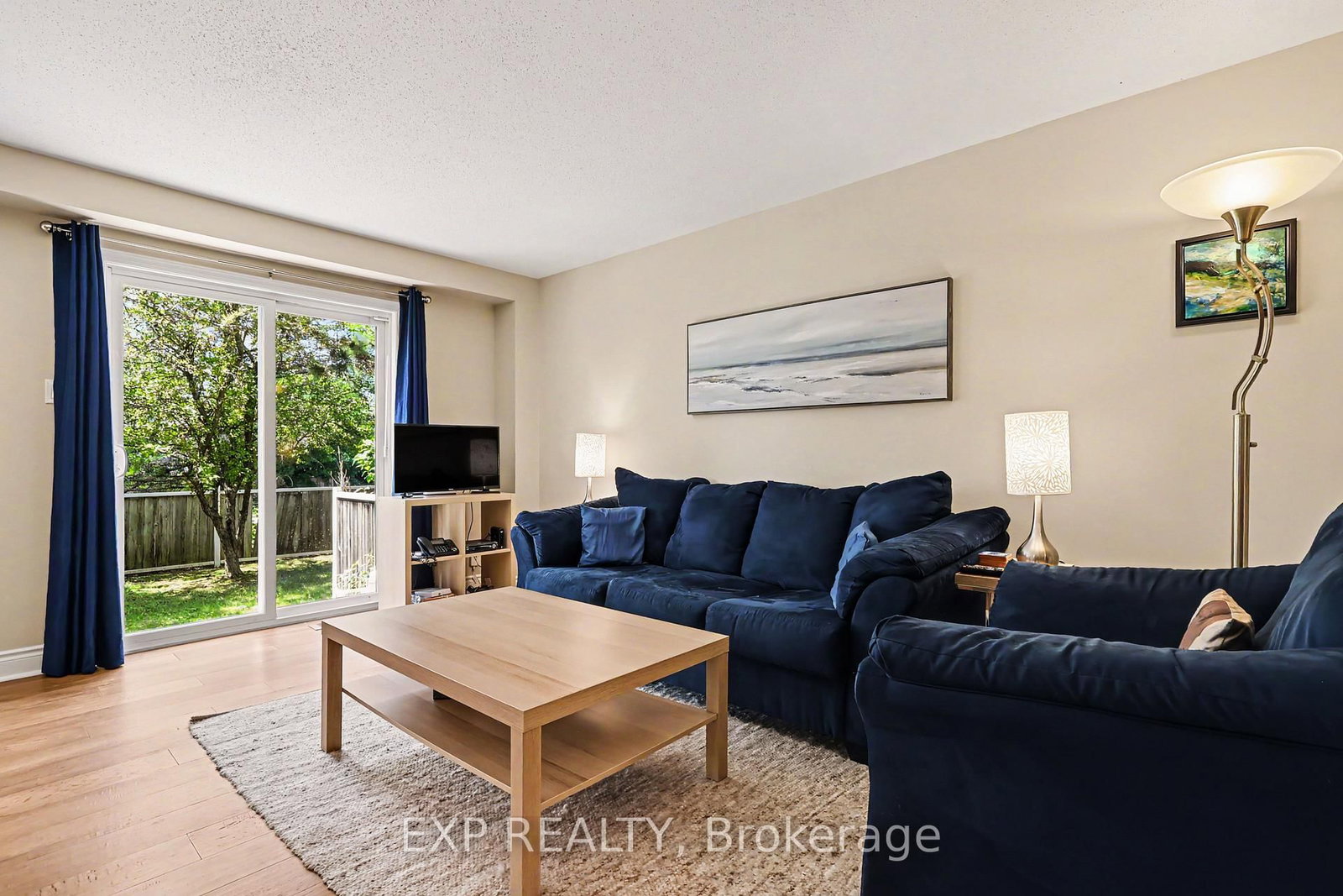 1856 Summerfields Crescent • Ottawa, ON photo 4