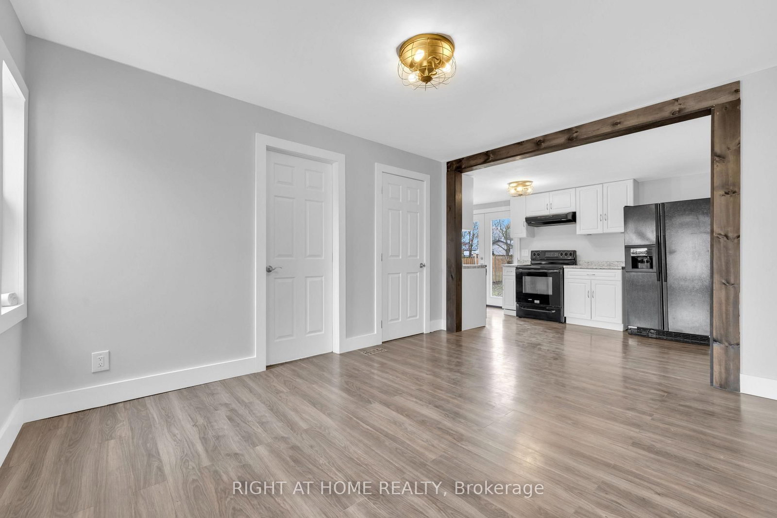 190 King Street • Southwest Middlesex, ON photo 17