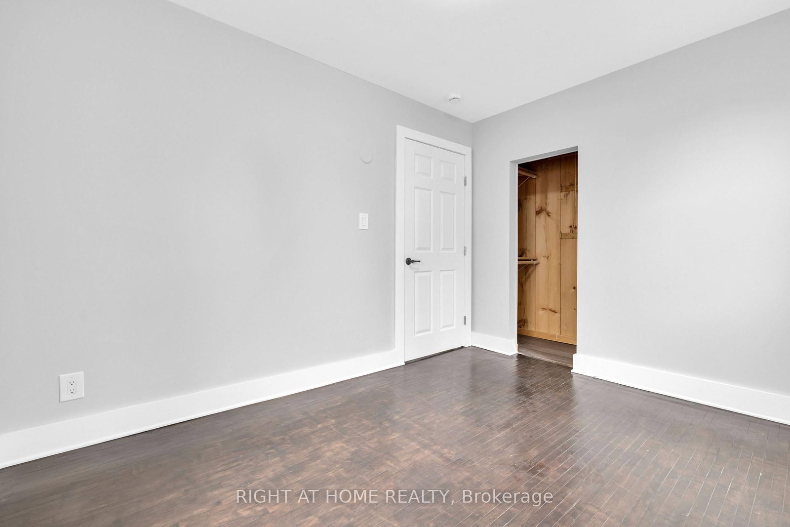 190 King Street • Southwest Middlesex, ON photo 9