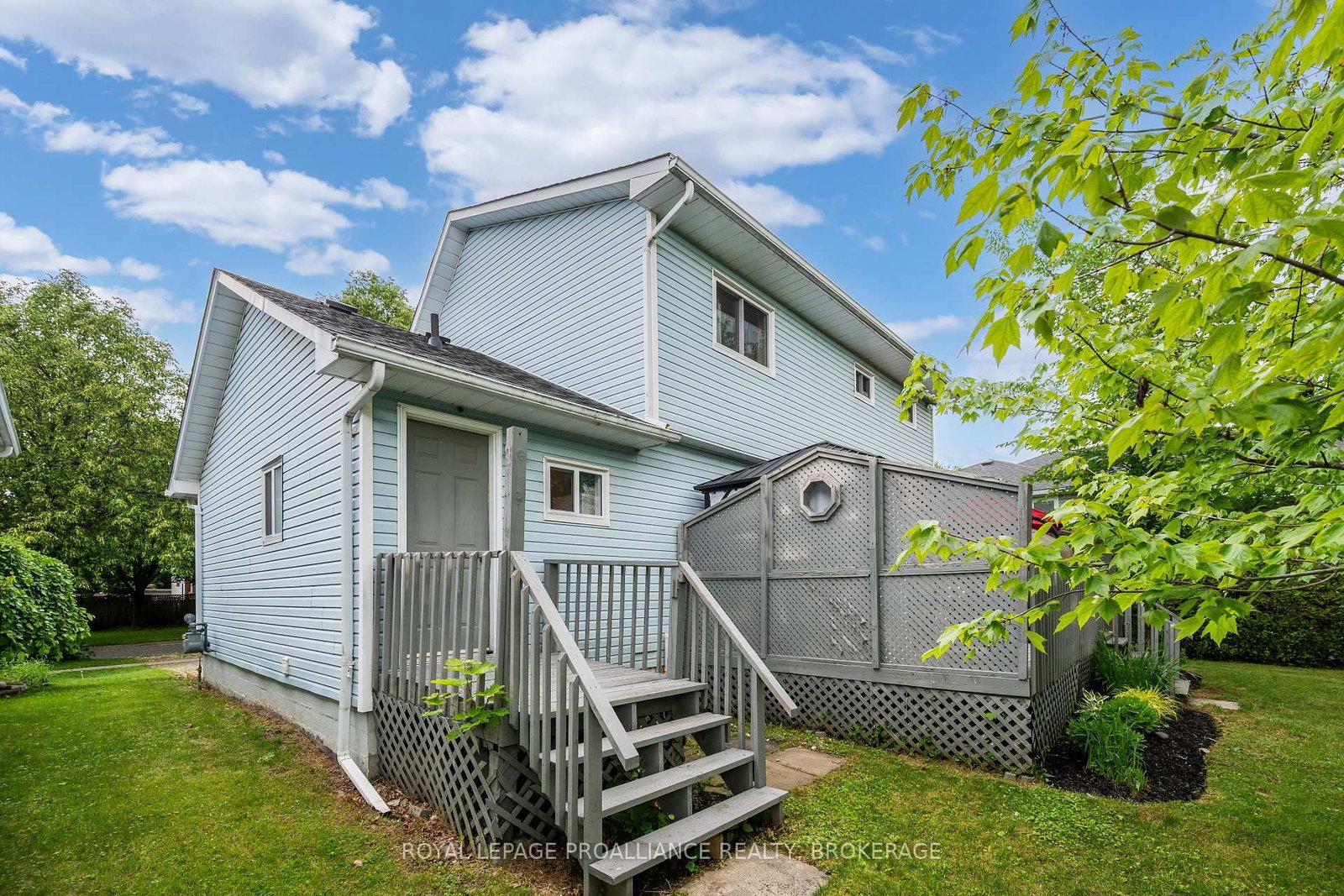 22 Heritage Drive • Bath, ON photo 6