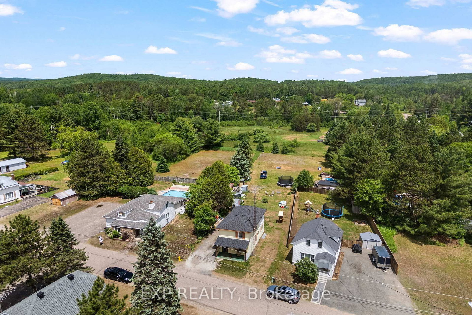 22 Lane Street • Barry's Bay, ON photo 17