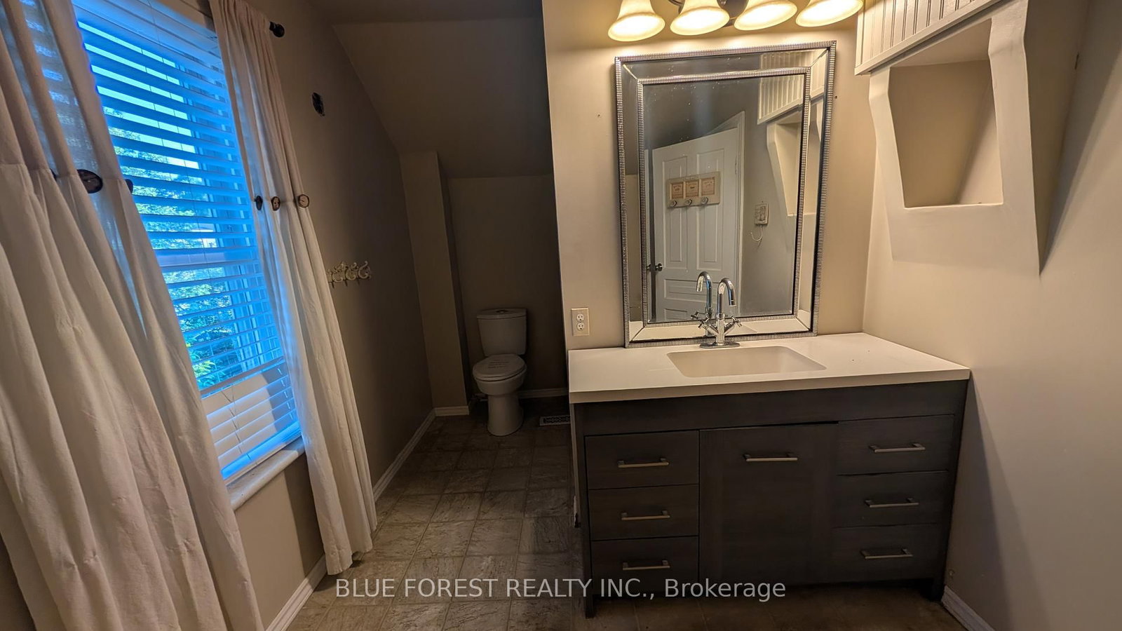 662 Frances Street • Woodstock, ON photo 15