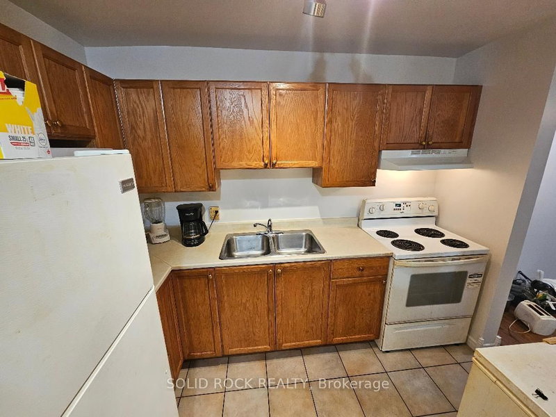 304 - 2000 Jasmine Crescent