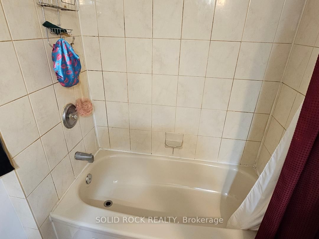 2000 Jasmine Crescent • #304 • Ottawa, ON photo 26