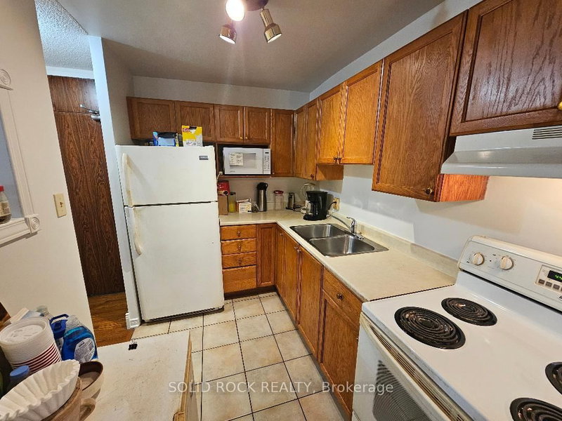 304 - 2000 Jasmine Crescent
