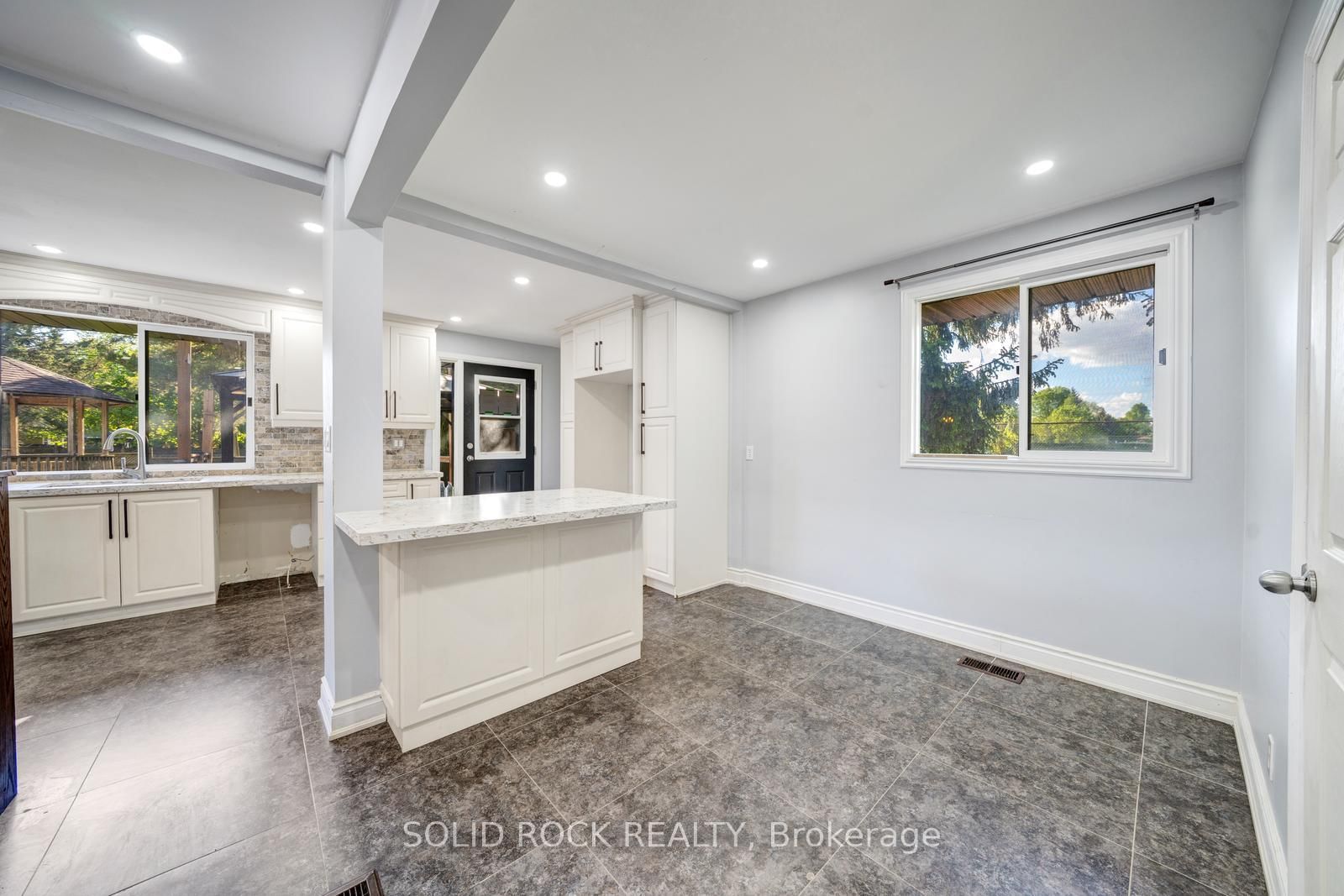 19 Coverdale Avenue • Cobourg, ON photo 10